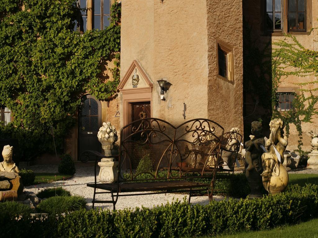 Worners Schloss Weingut & Wellness-Hotel Prichsenstadt Exterior foto